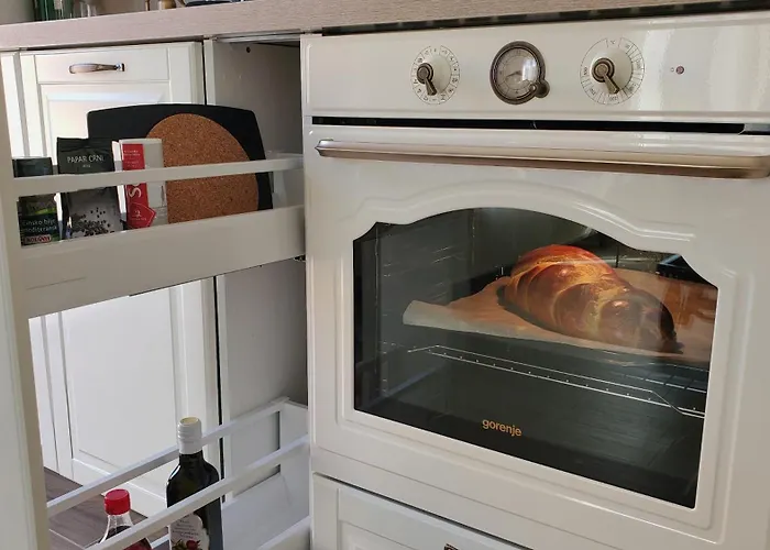 Seafronthouse Niksa, 2 Km From Vis Tatil Evi *