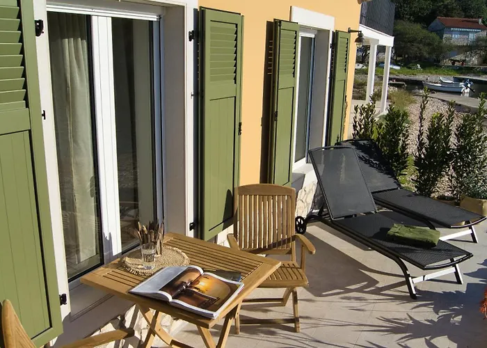 Tatil Evi Seafronthouse Niksa, 2 Km From Vis