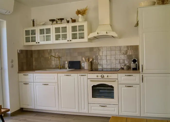 Tatil Evi Seafronthouse Niksa, 2 Km From Vis *