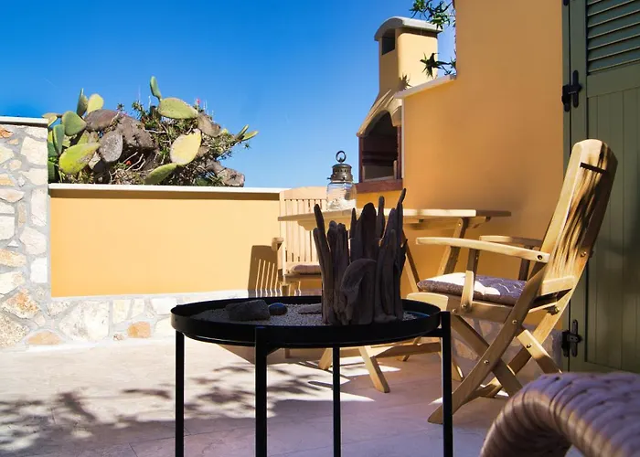 Tatil Evi Seafronthouse Niksa, 2 Km From Vis