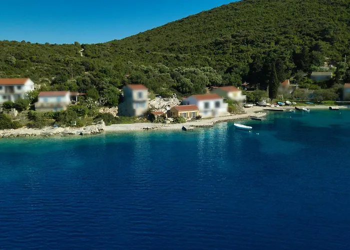 Seafronthouse Niksa, 2 Km From Vis