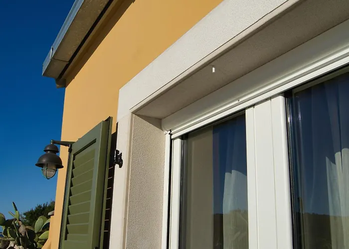 Seafronthouse Niksa, 2 Km From Vis Tatil Evi *