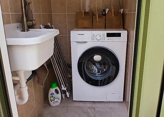 Seafronthouse Niksa, 2 Km From Vis Rogacic