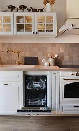 Seafronthouse Niksa, 2 Km From Vis Tatil Evi *