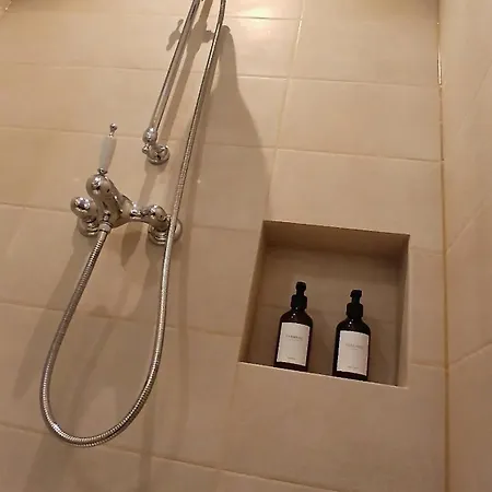 Seafronthouse Niksa, 2 Km From Vis *