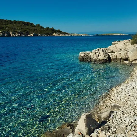 Seafronthouse Niksa, 2 Km From Vis Dom wakacyjny